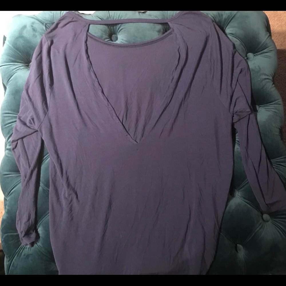 Long sleeve open back shirt